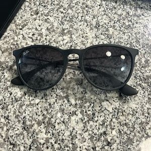 Black sport Ray-bans